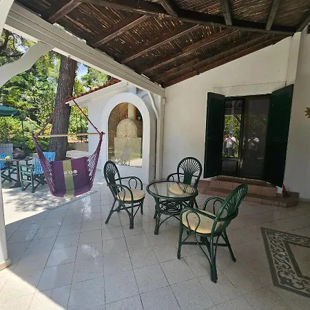 Elegant Marlon With Shared Pool Near Sani *